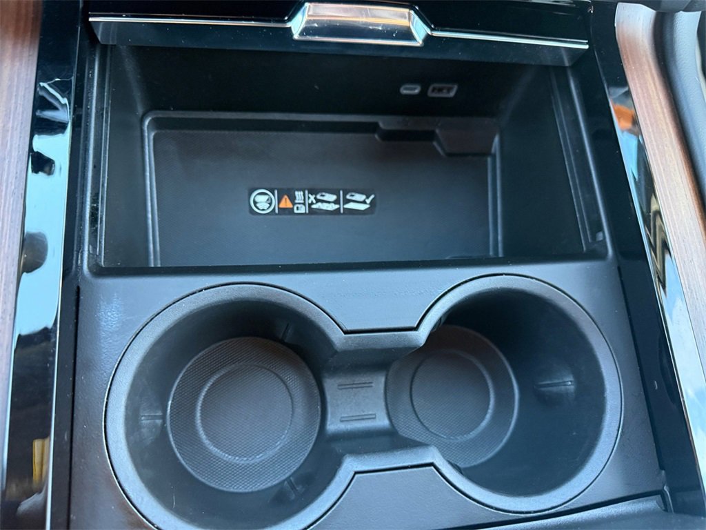 Used 2025 GMC Yukon Denali image 23