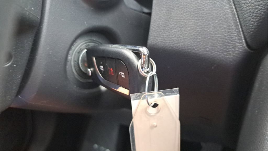 Certified 2025 Toyota RAV4 LE image 27