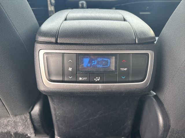 Used 2019 Toyota Highlander LE image 21