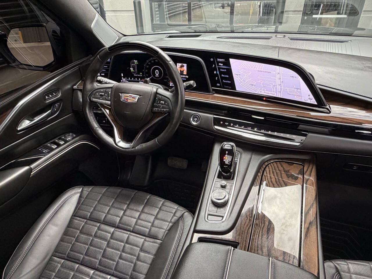 Used 2023 Cadillac Escalade ESV Sport Platinum w/ LPO, ONYX Package AWD/4WD image 27