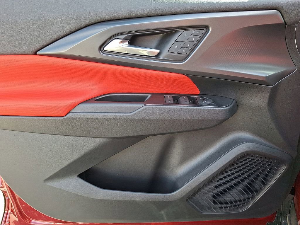 Used 2025 Chevrolet Equinox EV RS w/ Active Safety Package 3 image 12