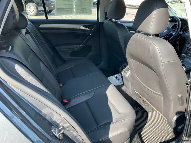 Used 2015 Volkswagen Golf TDI S FWD image 17