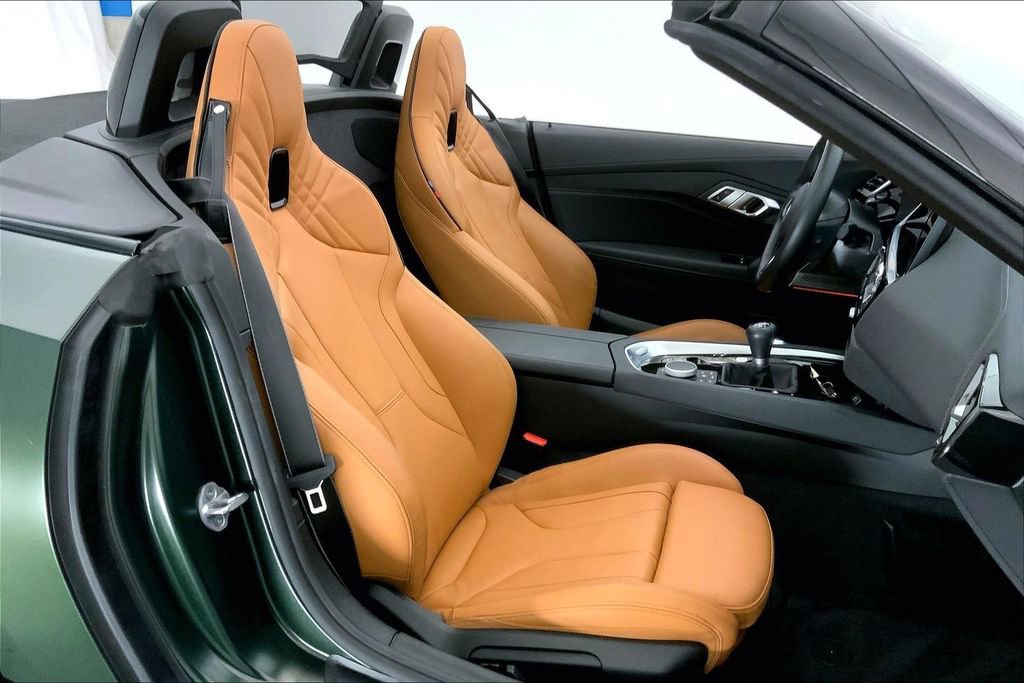 Used 2025 BMW Z4 M40i RWD image 6