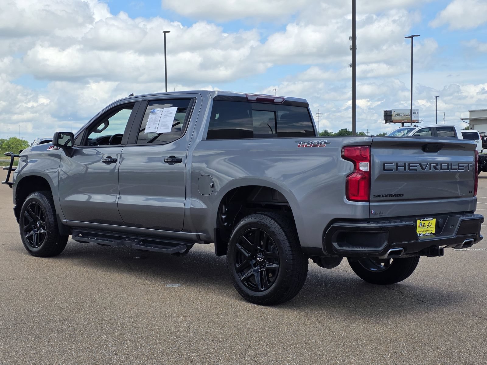 Used 2022 Chevrolet Silverado 1500 LT Trail Boss w/ Convenience Package II AWD/4WD image 6