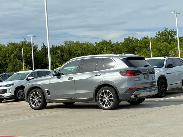 Used 2024 BMW X5 sDrive40i RWD image 3