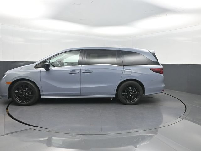 Used 2024 Honda Odyssey Sport image 2