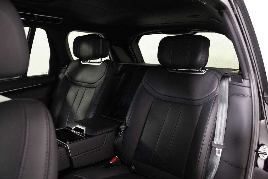 Used 2025 Land Rover Range Rover Long Wheelbase Autobiography image 27