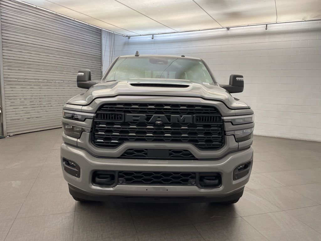 New 2026 RAM 2500 Limited AWD/4WD image 9