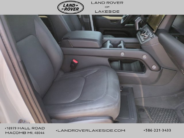 Used 2026 Land Rover Defender 110 X-Dynamic SE AWD/4WD image 18