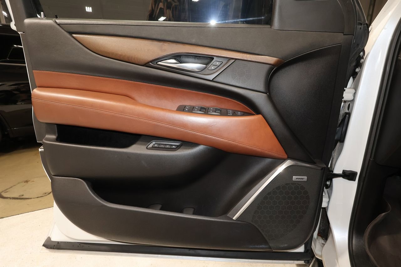 Used 2016 Cadillac Escalade Premium image 14
