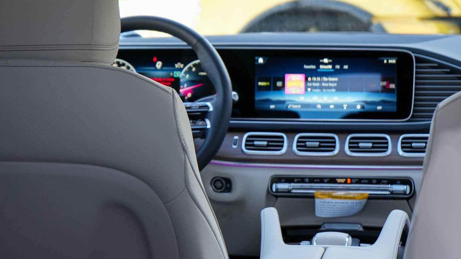 Used 2026 Mercedes-Benz GLS 450 4MATIC image 26