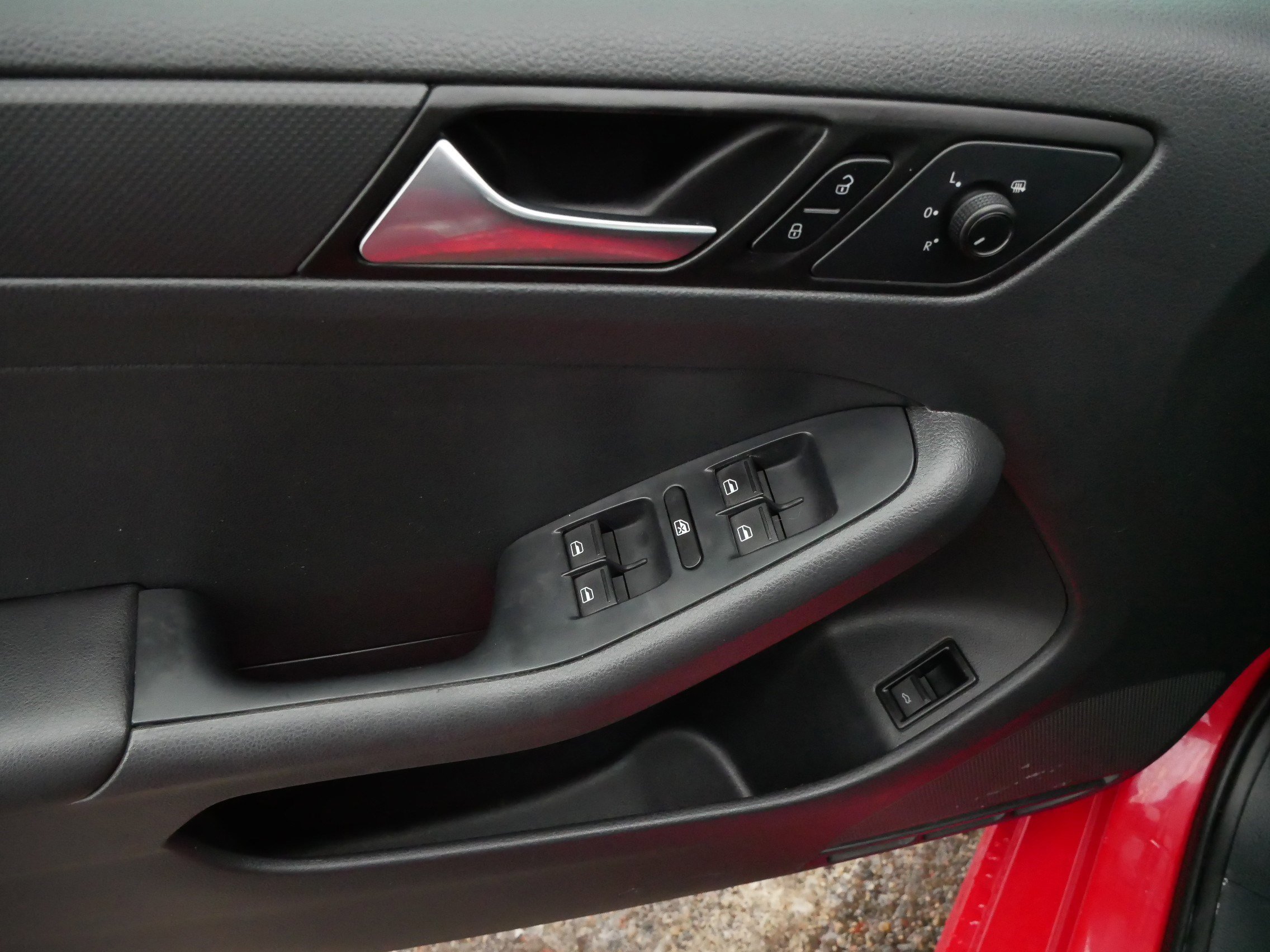 Used 2015 Volkswagen Jetta S image 19