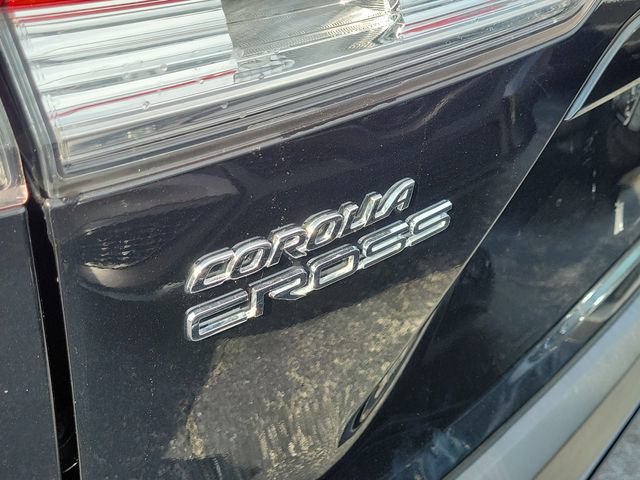 Used 2022 Toyota Corolla Cross LE w/ Moonroof Package FWD image 5