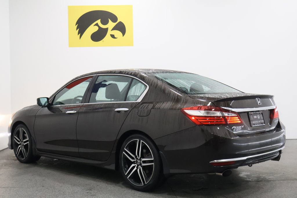 Used 2016 Honda Accord Sport image 9