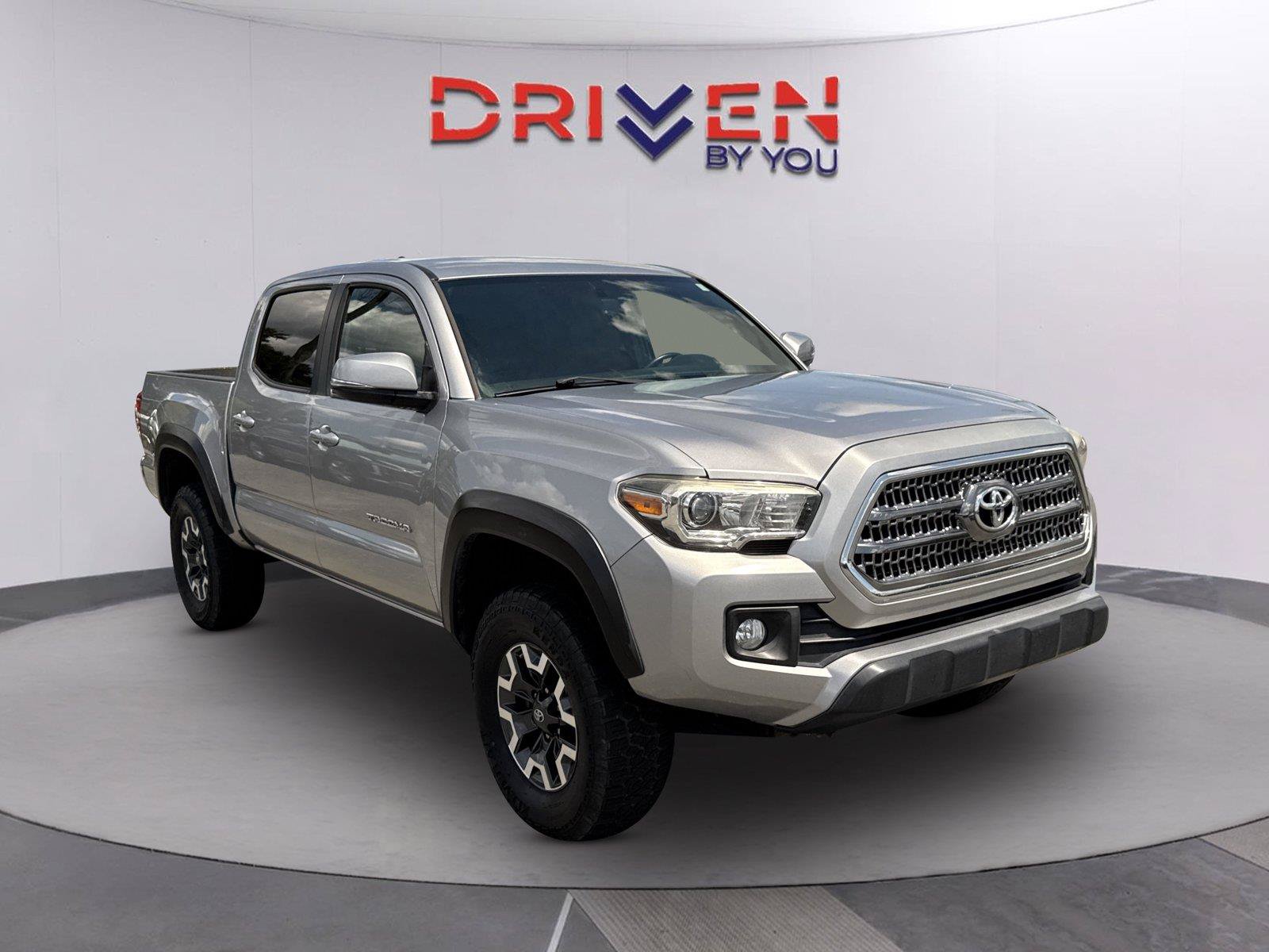 Used 2017 Toyota Tacoma TRD Off-Road w/ Tow Package (A/T)