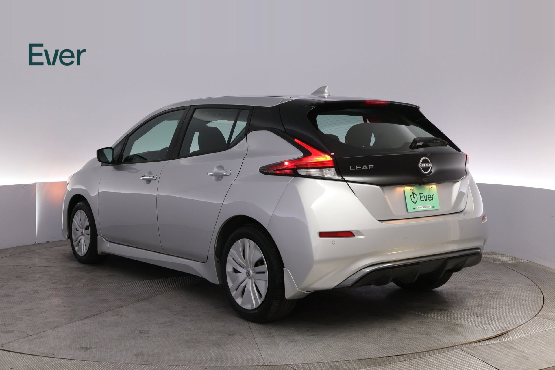 Used 2025 Nissan Leaf S FWD image 17