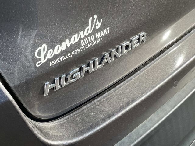 Used 2017 Toyota Highlander Limited image 12