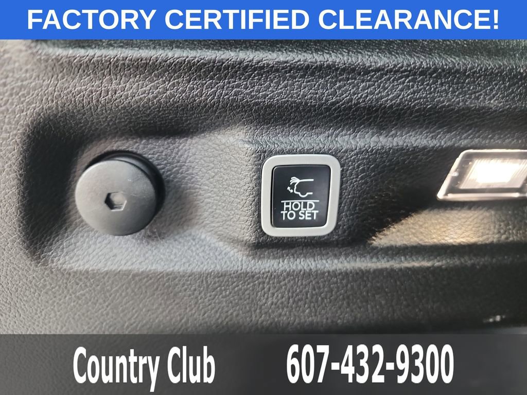 Used 2024 Jeep Grand Cherokee L Altitude AWD/4WD image 33