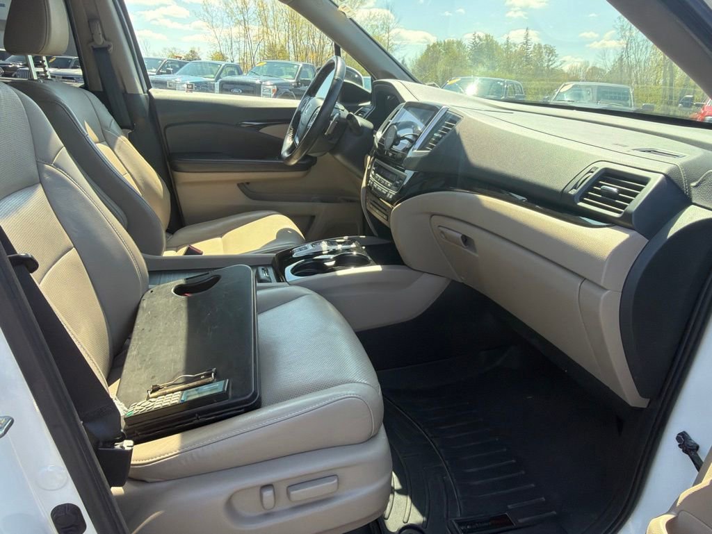 Used 2016 Honda Pilot Elite image 21