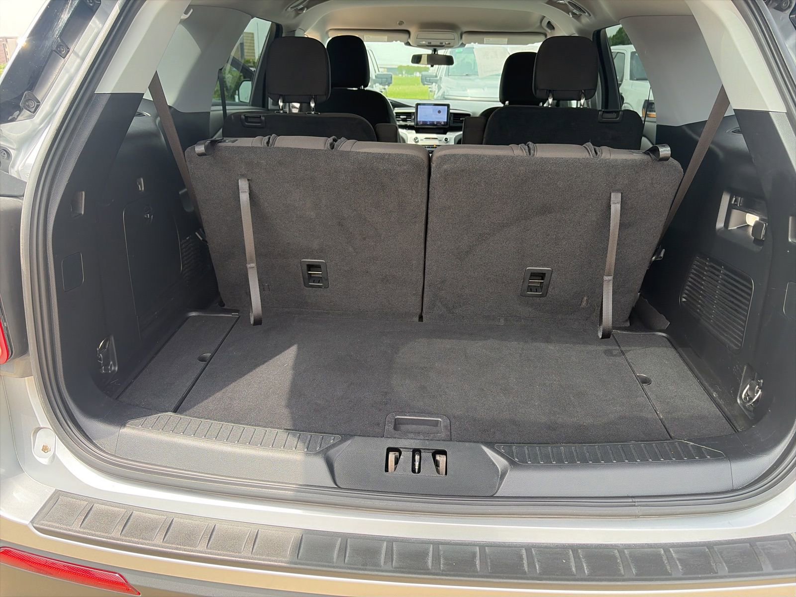 Used 2021 Ford Explorer XLT RWD image 24