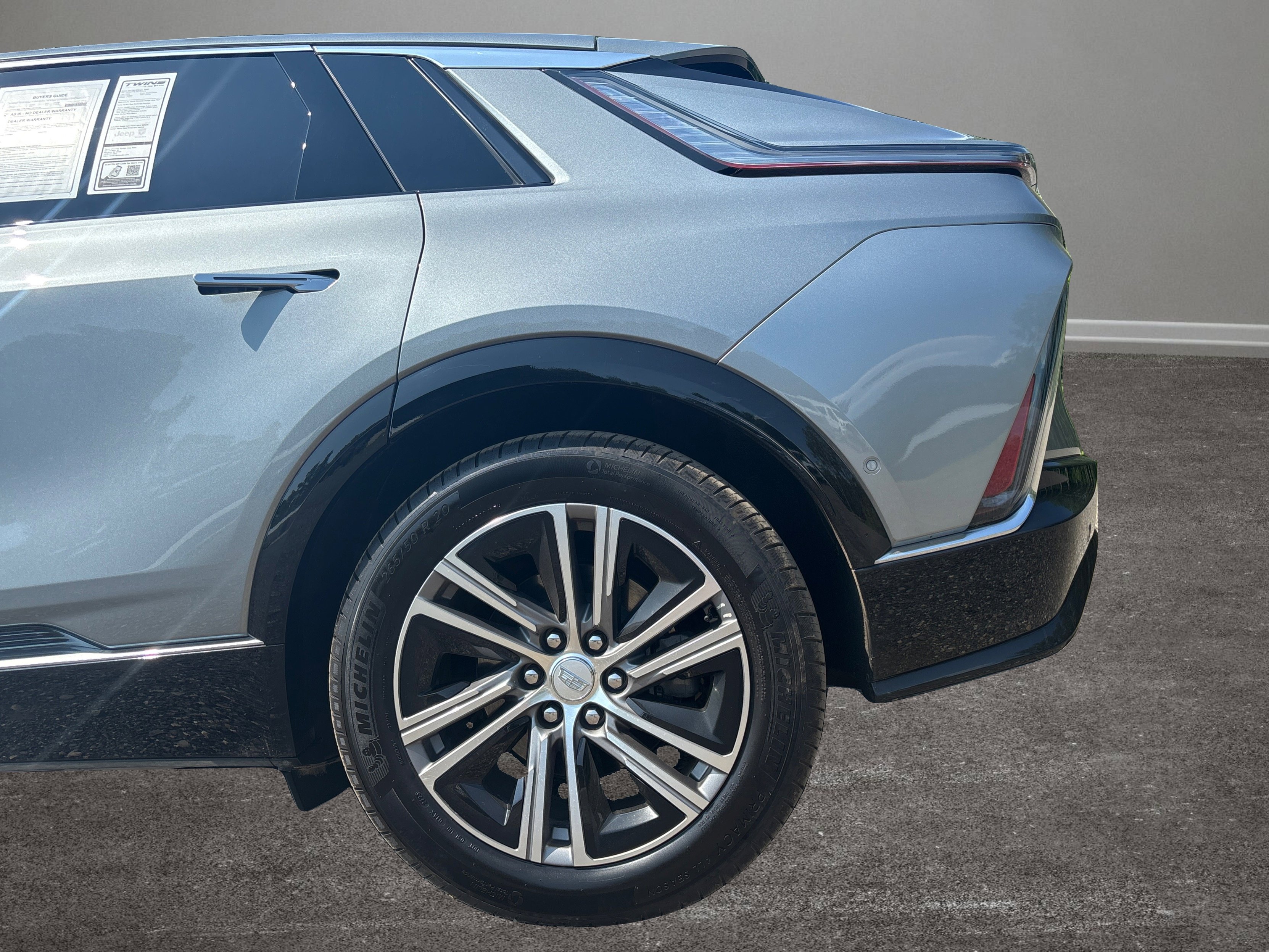 Used 2024 Cadillac Lyriq Luxury w/ LPO, Floor Liner Package image 35