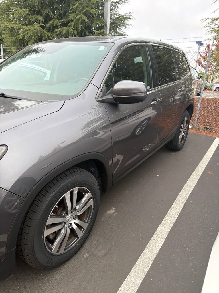 Used 2017 Honda Pilot EX-L image 2