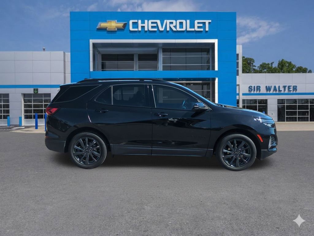 Used 2023 Chevrolet Equinox RS w/ RS Leather Package image 7