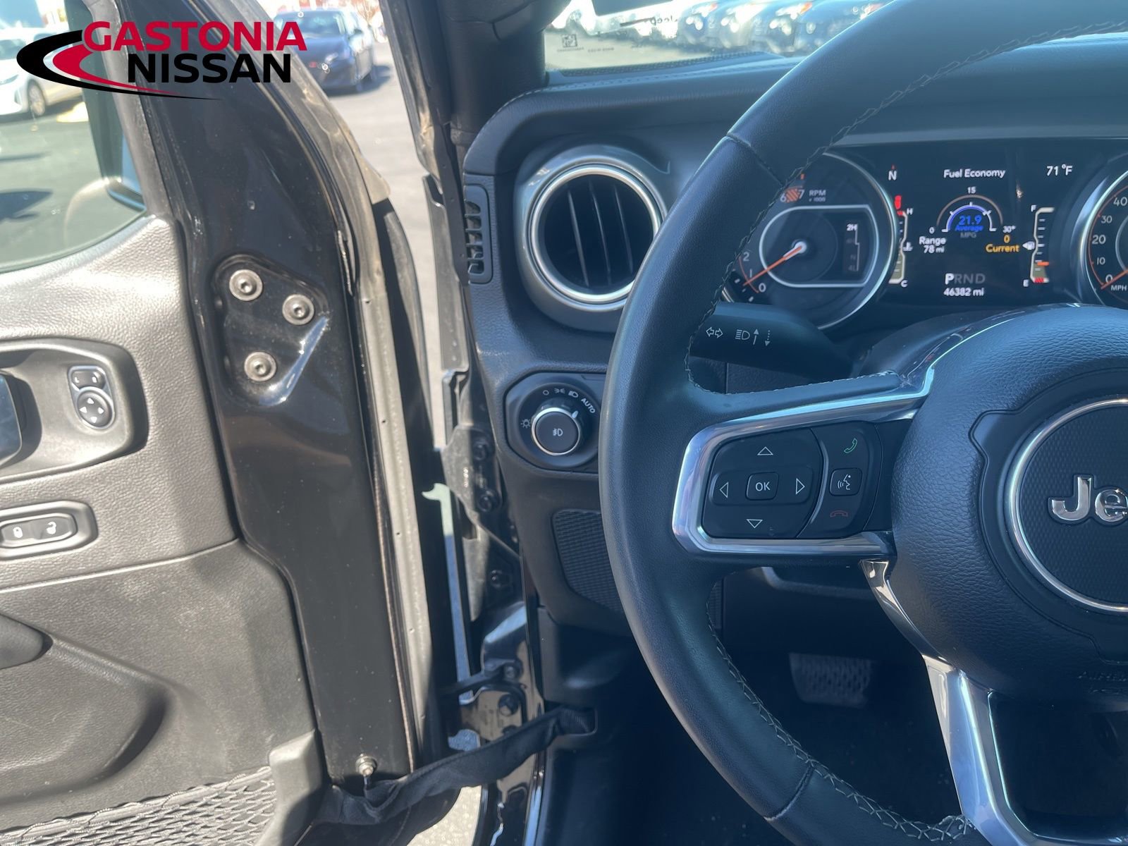 Used 2023 Jeep Wrangler Sahara image 47