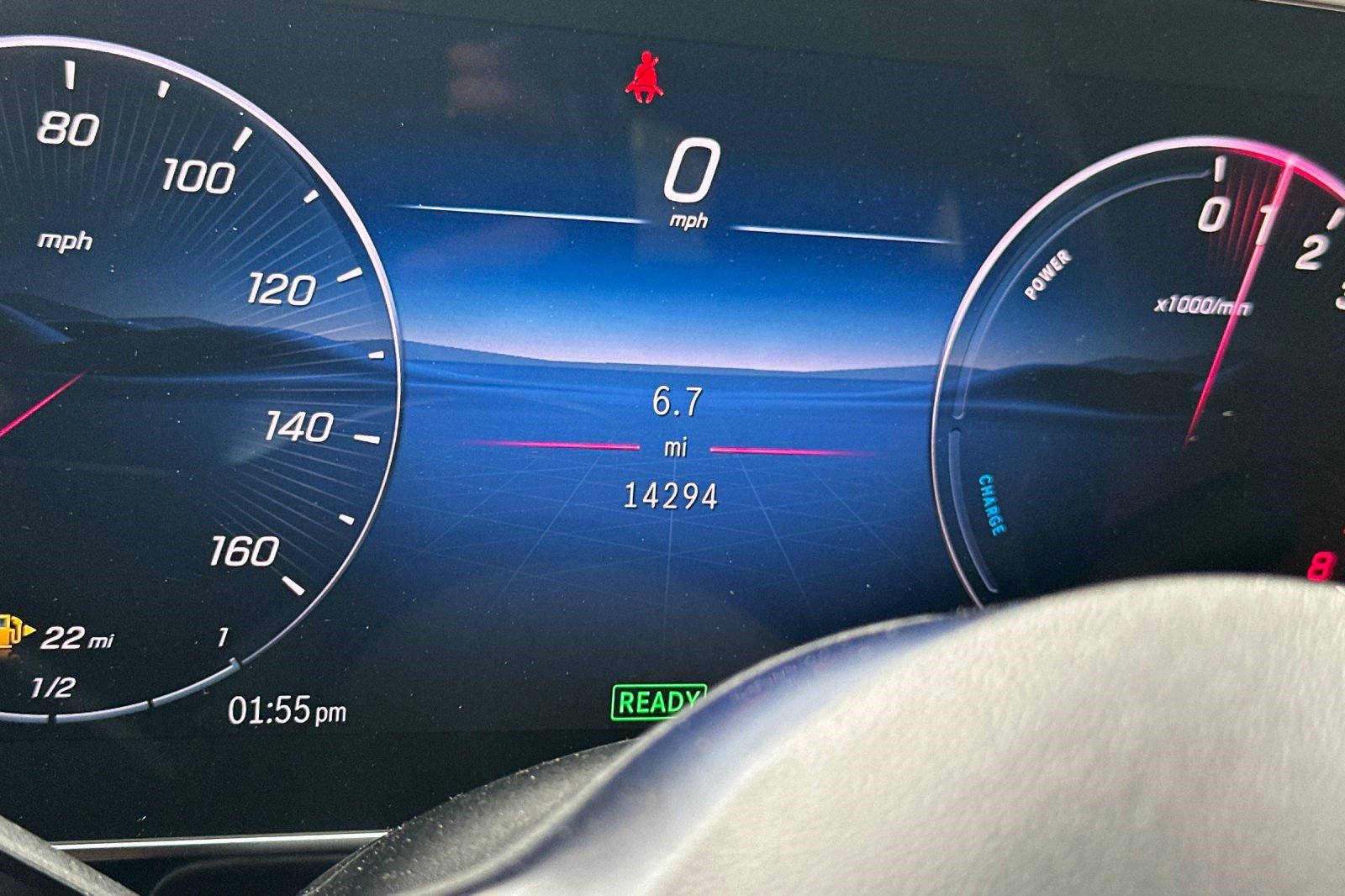 Used 2025 Mercedes-Benz GLC 350e 4MATIC image 25