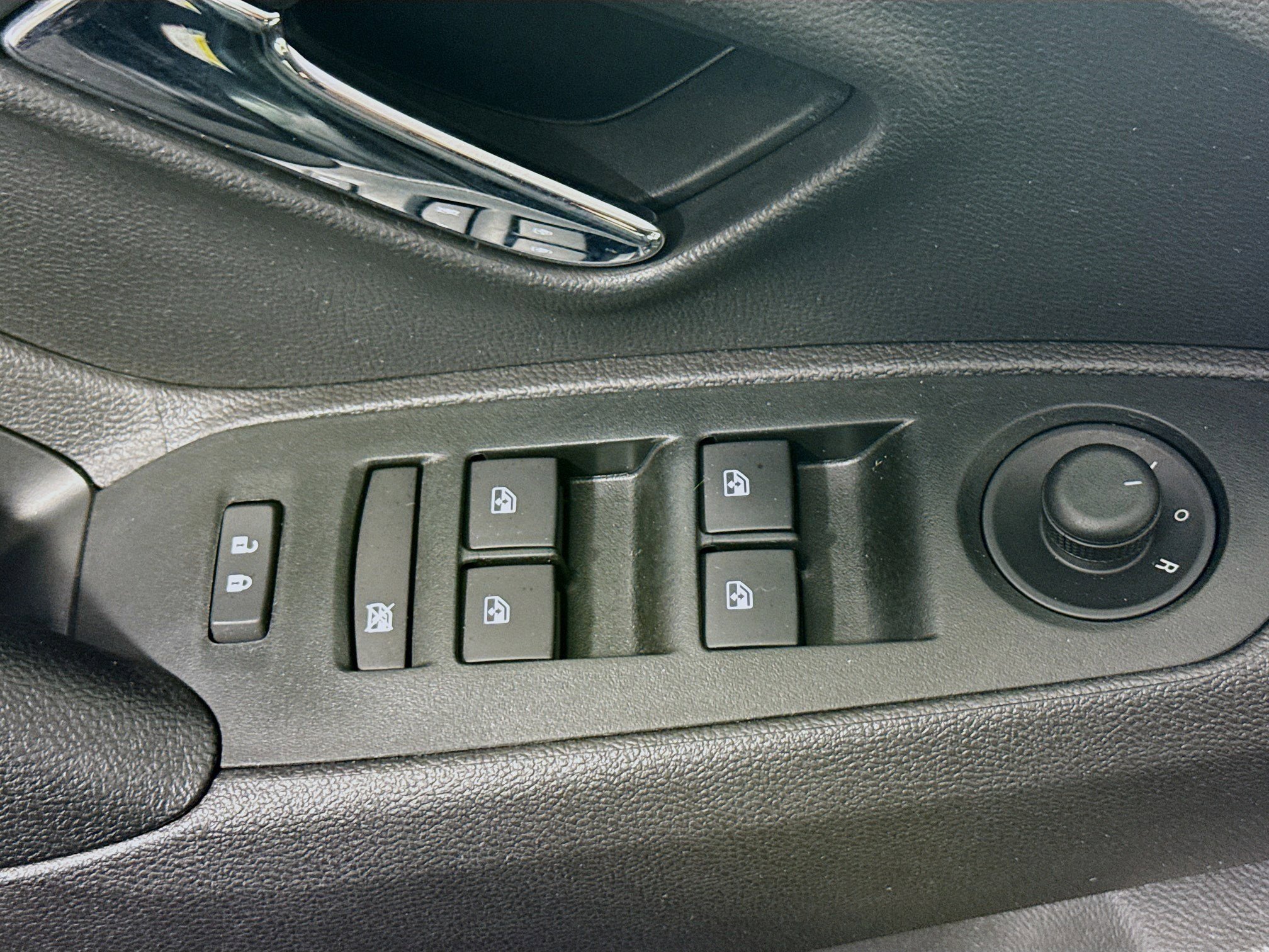 Used 2020 Chevrolet Trax LS w/ Tint and Cruise Package image 23