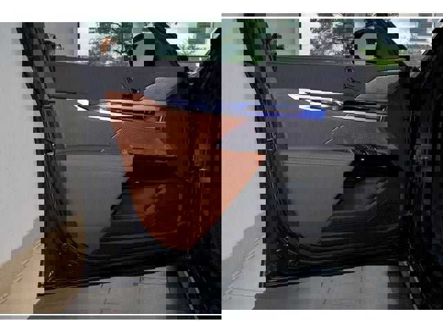 Used 2025 BMW i7 eDrive50 w/ Premium Package image 55