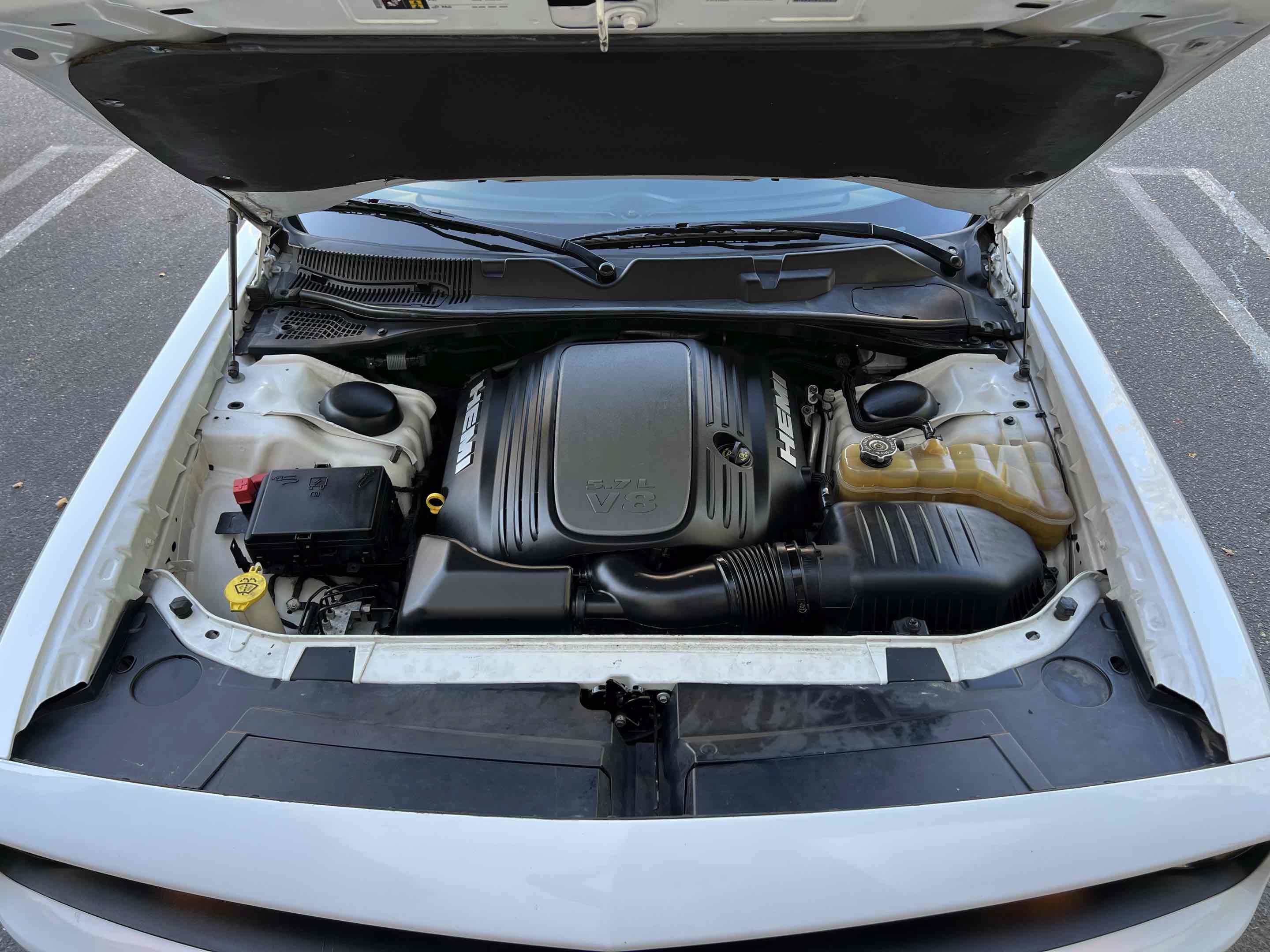 Used 2017 Dodge Challenger R/T RWD image 21