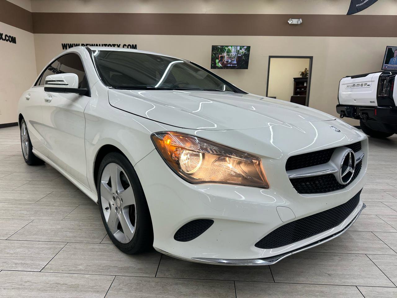 Used 2017 Mercedes-Benz CLA 250 4MATIC image 5