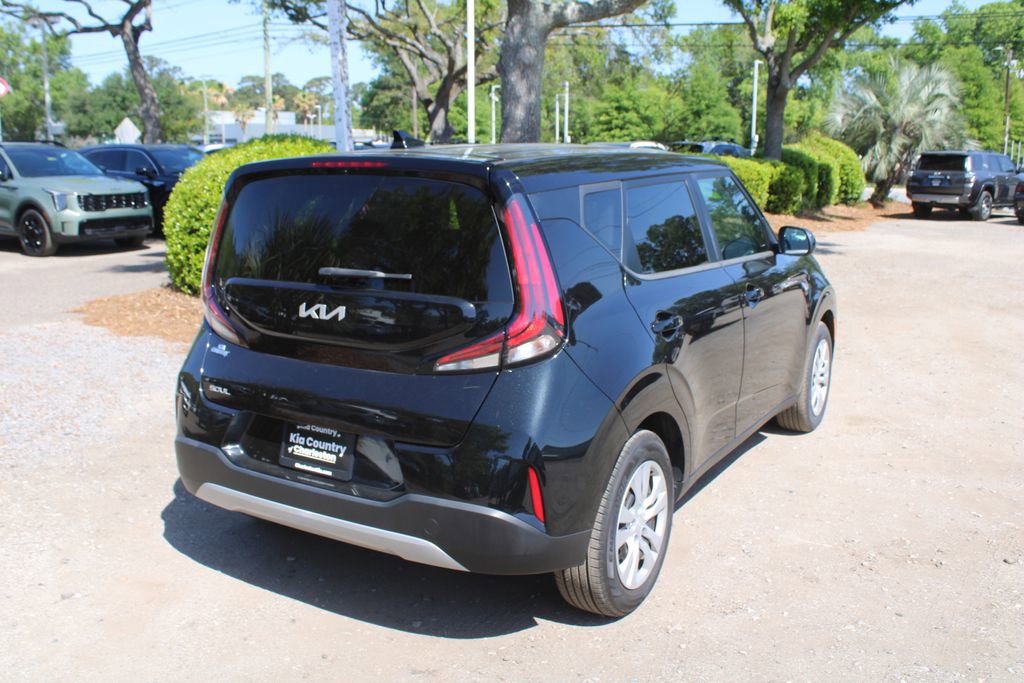 Certified 2023 Kia Soul LX image 7