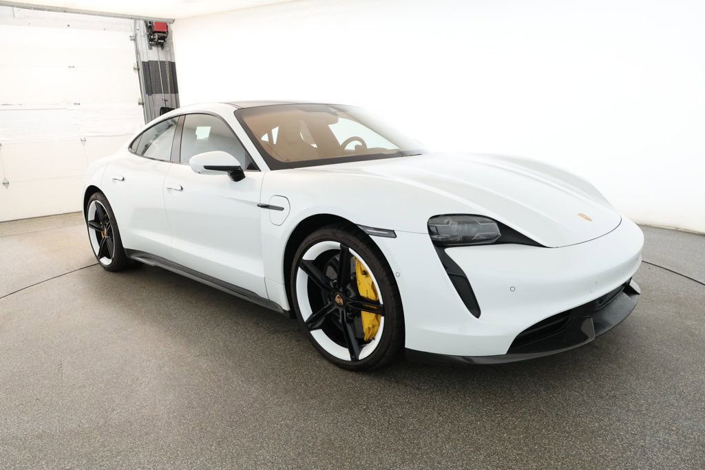 Used 2020 Porsche Taycan Turbo S image 3