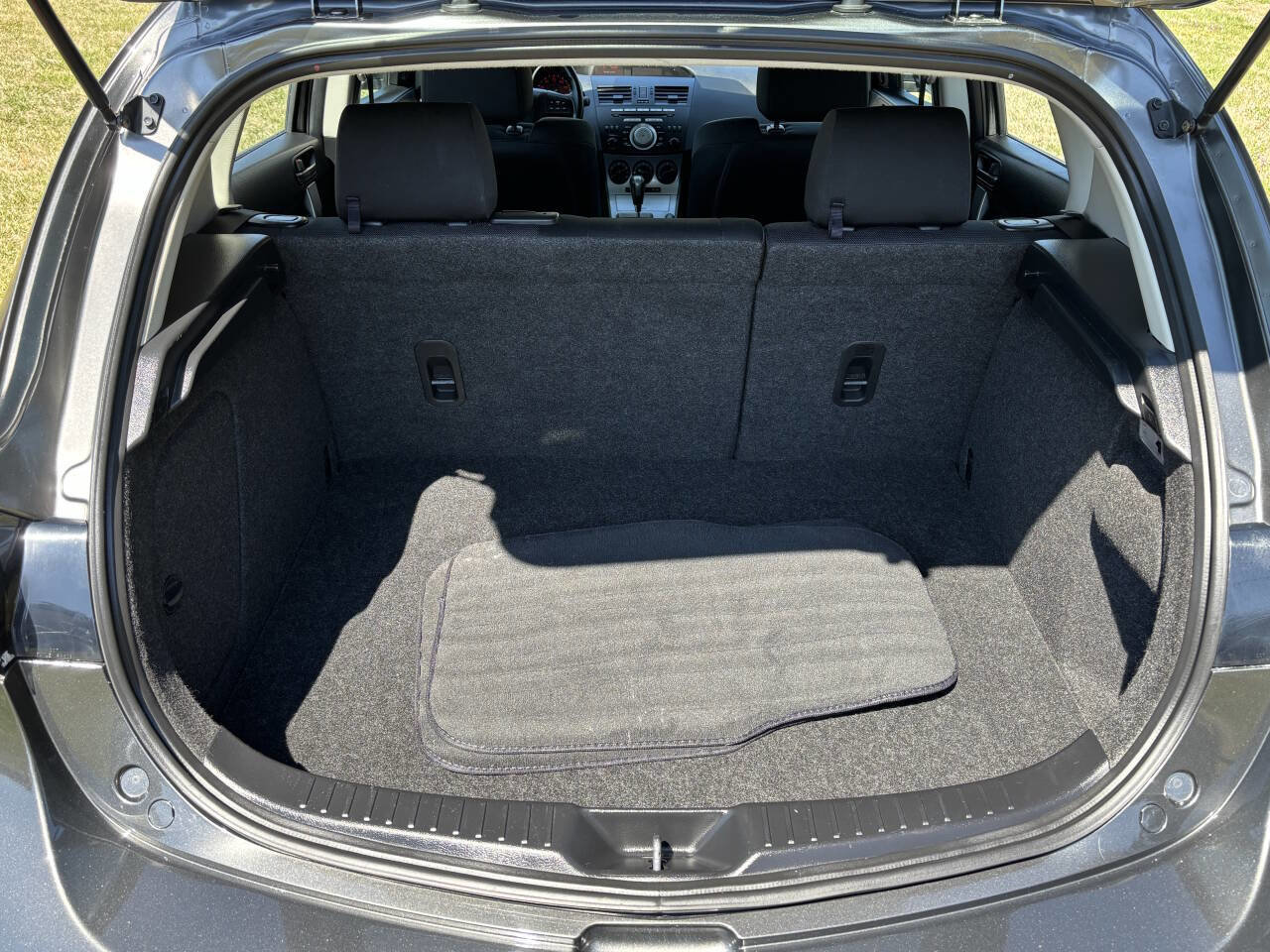 Used 2011 MAZDA MAZDA3 s Sport w/ Tech Pkg image 8