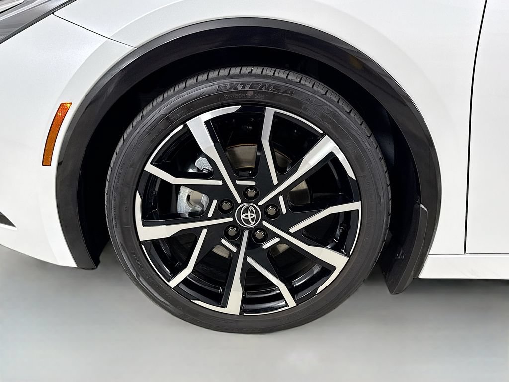 Certified 2024 Toyota Prius Prime Premium FWD image 33