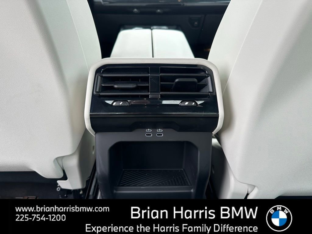 Certified 2025 BMW 530i w/ Premium Package image 24