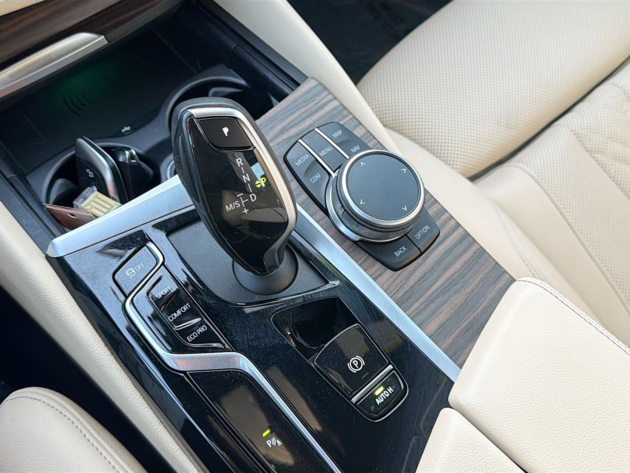 Used 2023 BMW 530i image 29