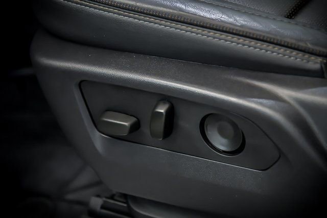 Used 2024 Chevrolet Silverado 1500 High Country w/ High Country Premium Package image 15