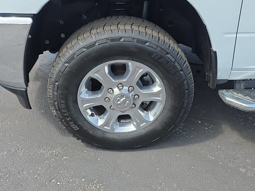 Used 2024 RAM 2500 Big Horn AWD/4WD image 14
