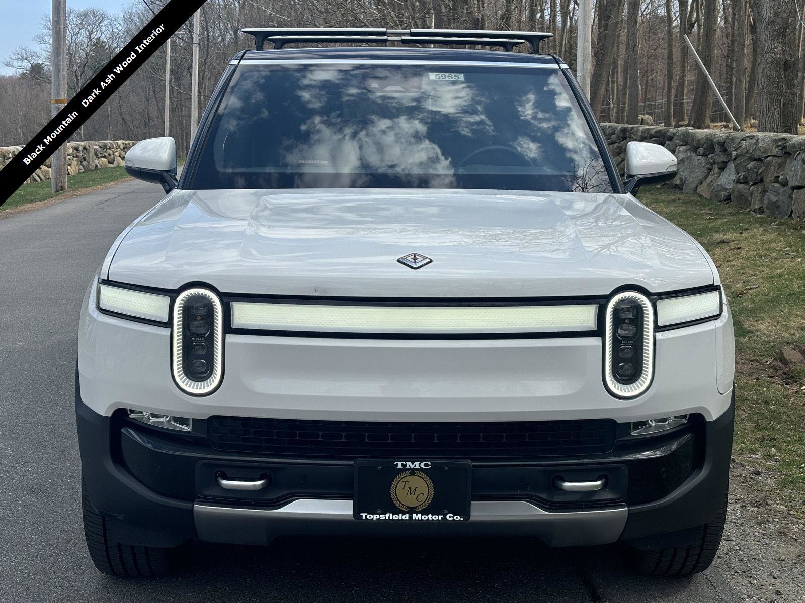 Used 2023 Rivian R1S Adventure image 3