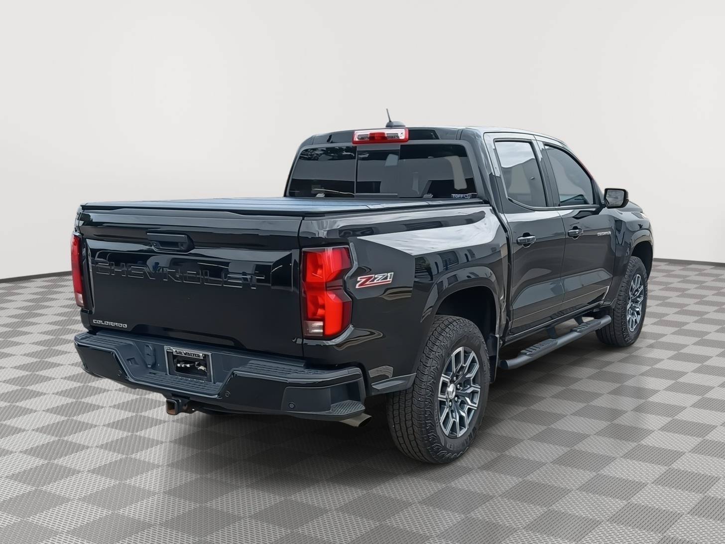 Used 2024 Chevrolet Colorado Z71 w/ Z71 Convenience Package 2 AWD/4WD image 14