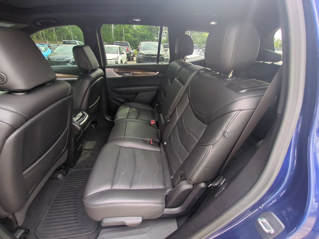 Used 2023 Cadillac XT6 Premium Luxury w/ Platinum Package AWD/4WD image 31