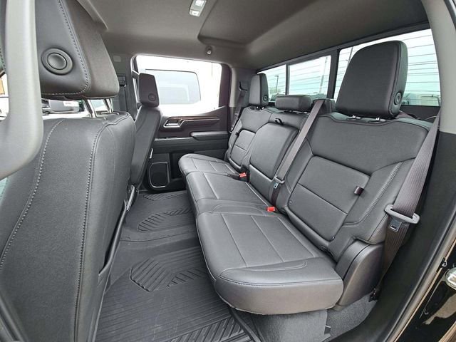 Used 2024 Chevrolet Silverado 1500 LT Trail Boss w/ LT Trail Boss Premium Package AWD/4WD image 7