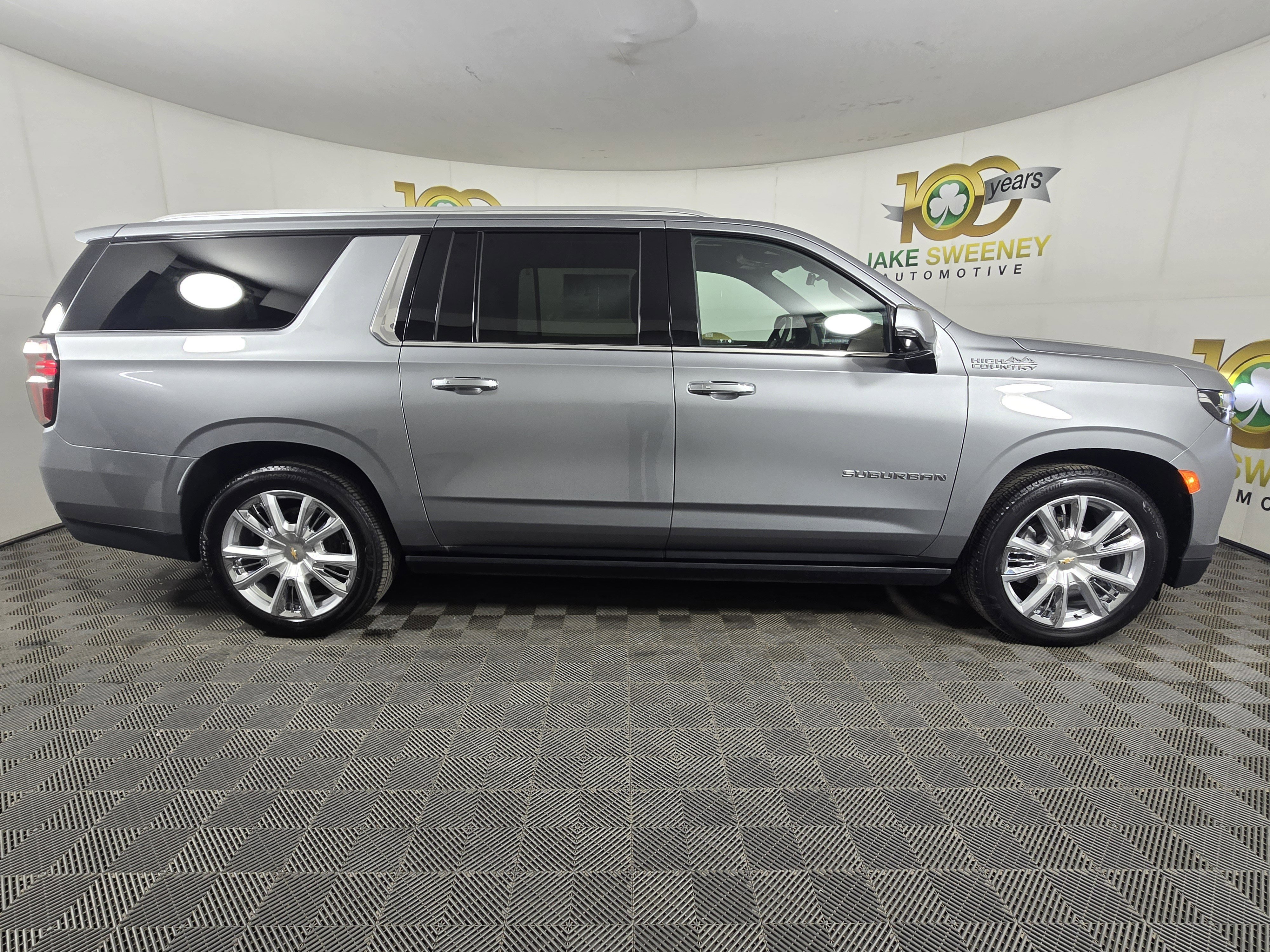 Certified 2023 Chevrolet Suburban High Country image 10