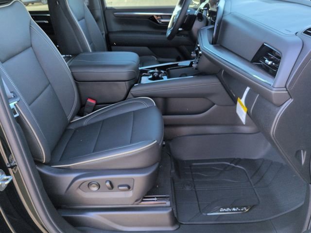 New 2026 Chevrolet Suburban Premier w/ Sun And Tow Package image 27