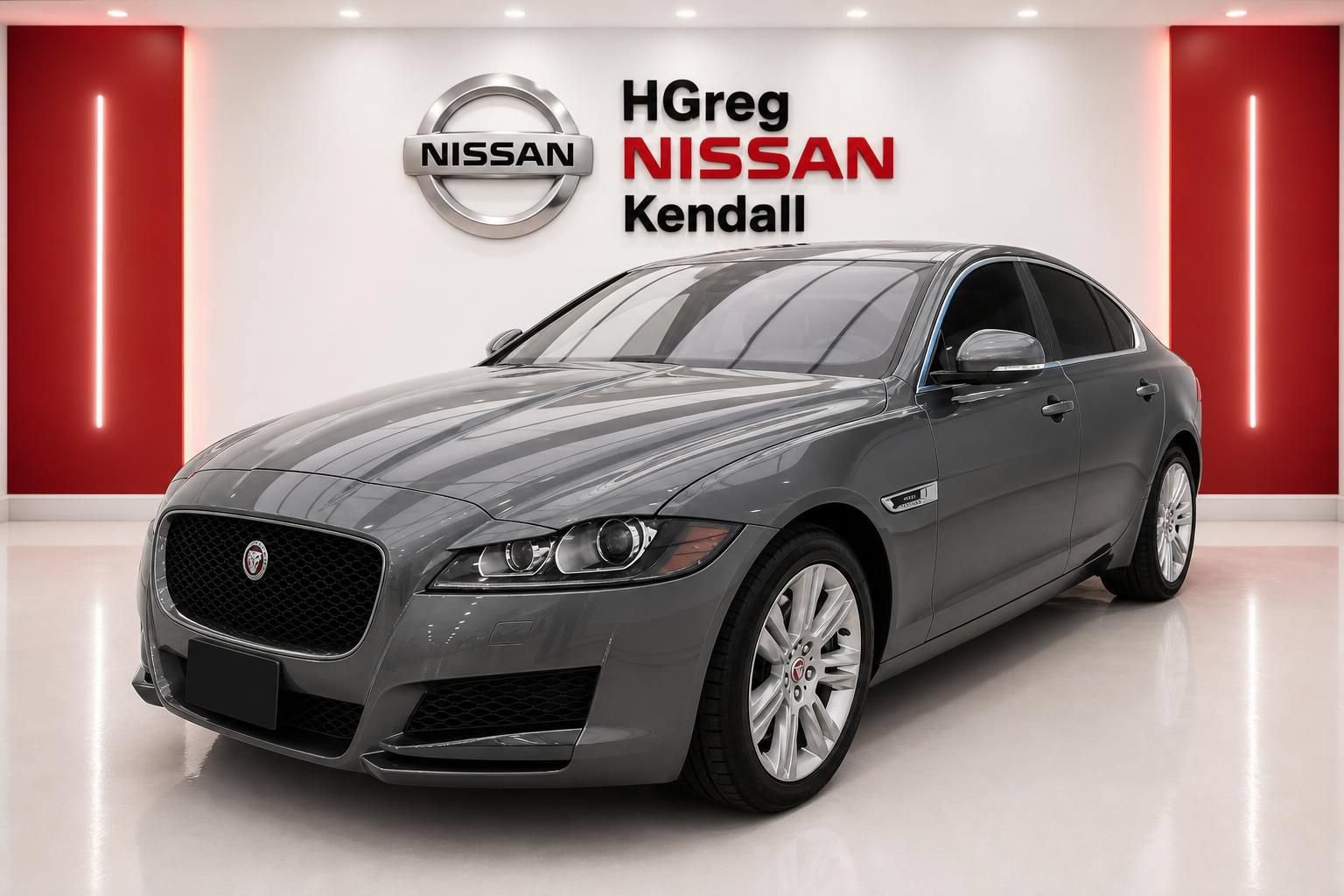 Used 2017 Jaguar XF Premium RWD image 3