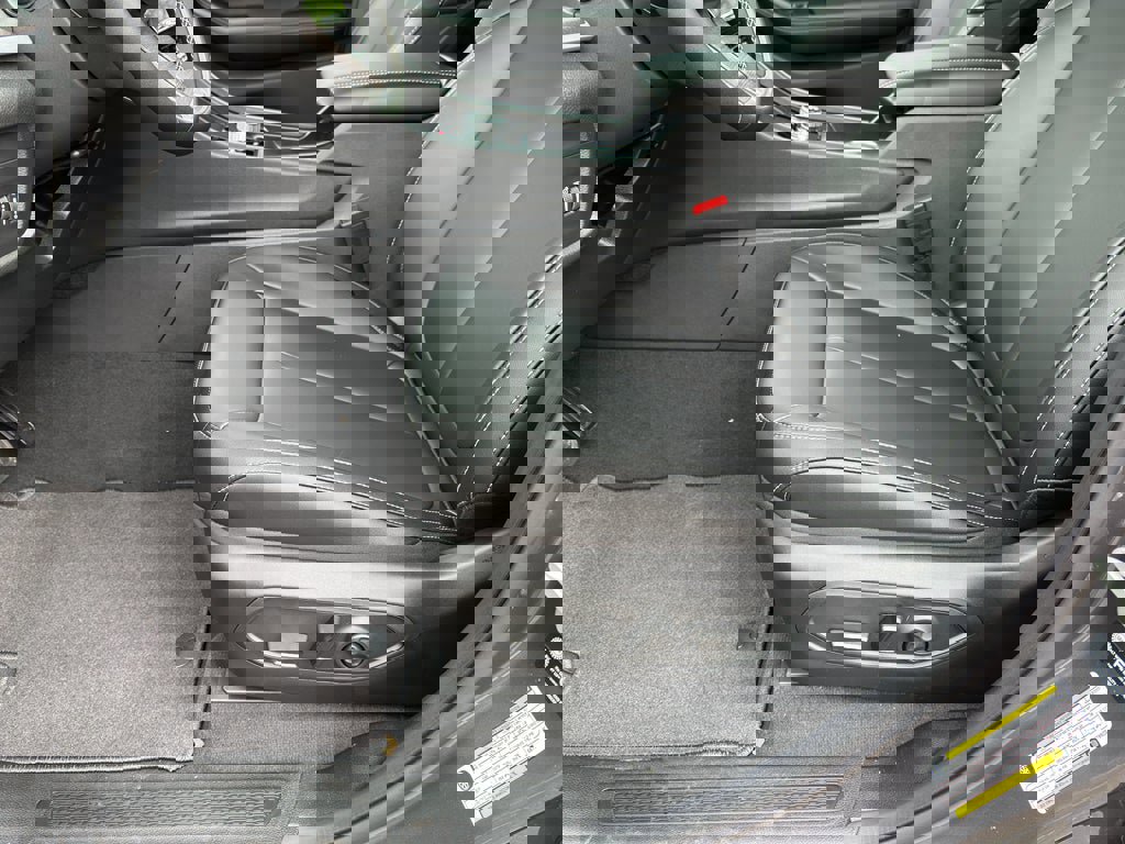 New 2025 Jeep Grand Cherokee Limited image 12