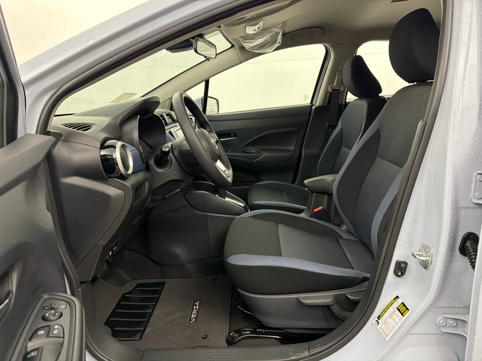 New 2025 Nissan Versa SV w/ Trunk Package FWD image 15